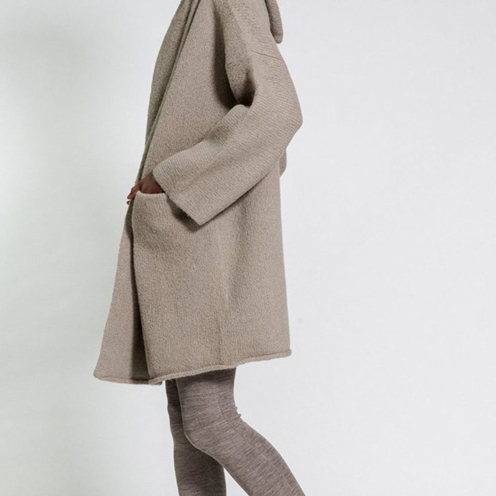 Lauren Manoogian Capote Coat in Stoneware. Alpaca Like New One Size.